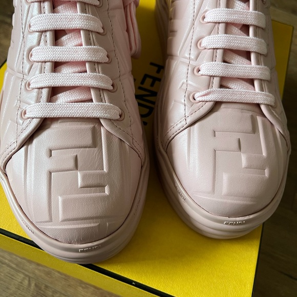 FENDI-AUTHENTIC NWT Pink Leather HighRise Sneakers - Picture 8 of 15